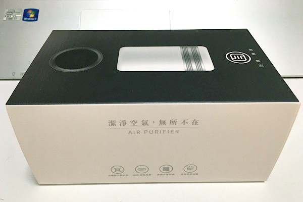 YFLife圓方 AIR3 奈米光觸媒空氣清淨機的包裝盒很清爽